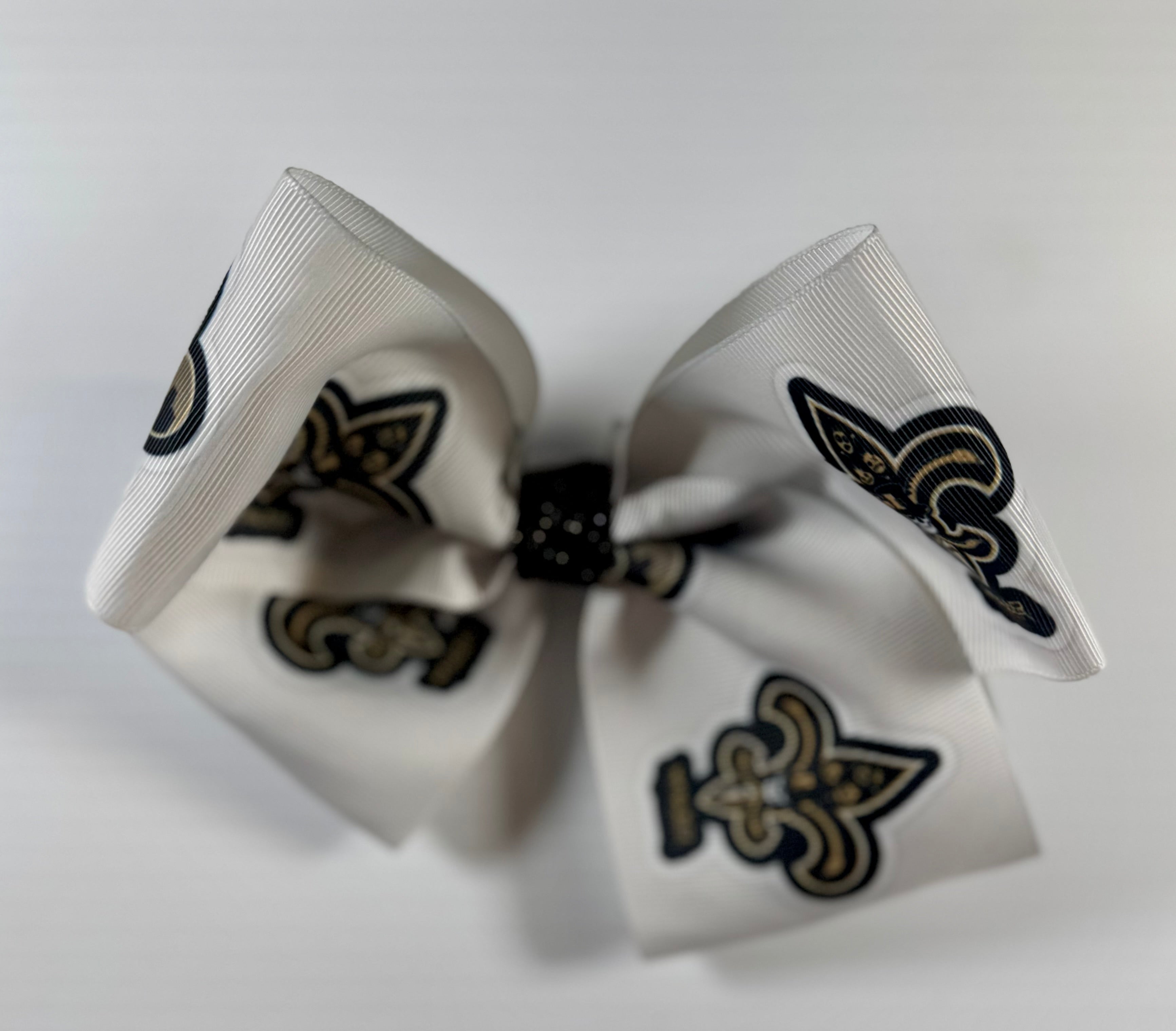 NO boutique bow