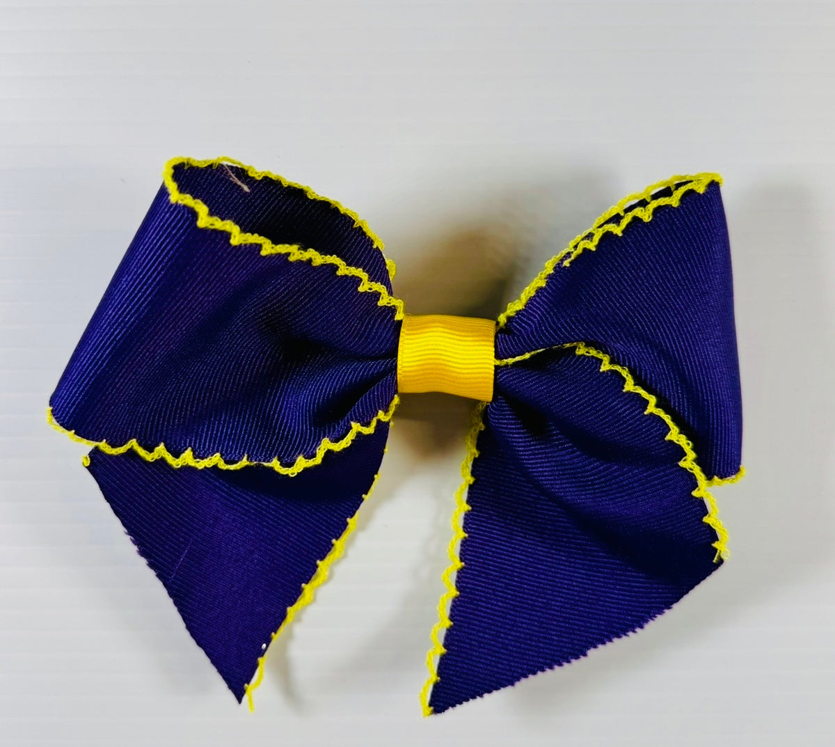Bow Cheerbow style